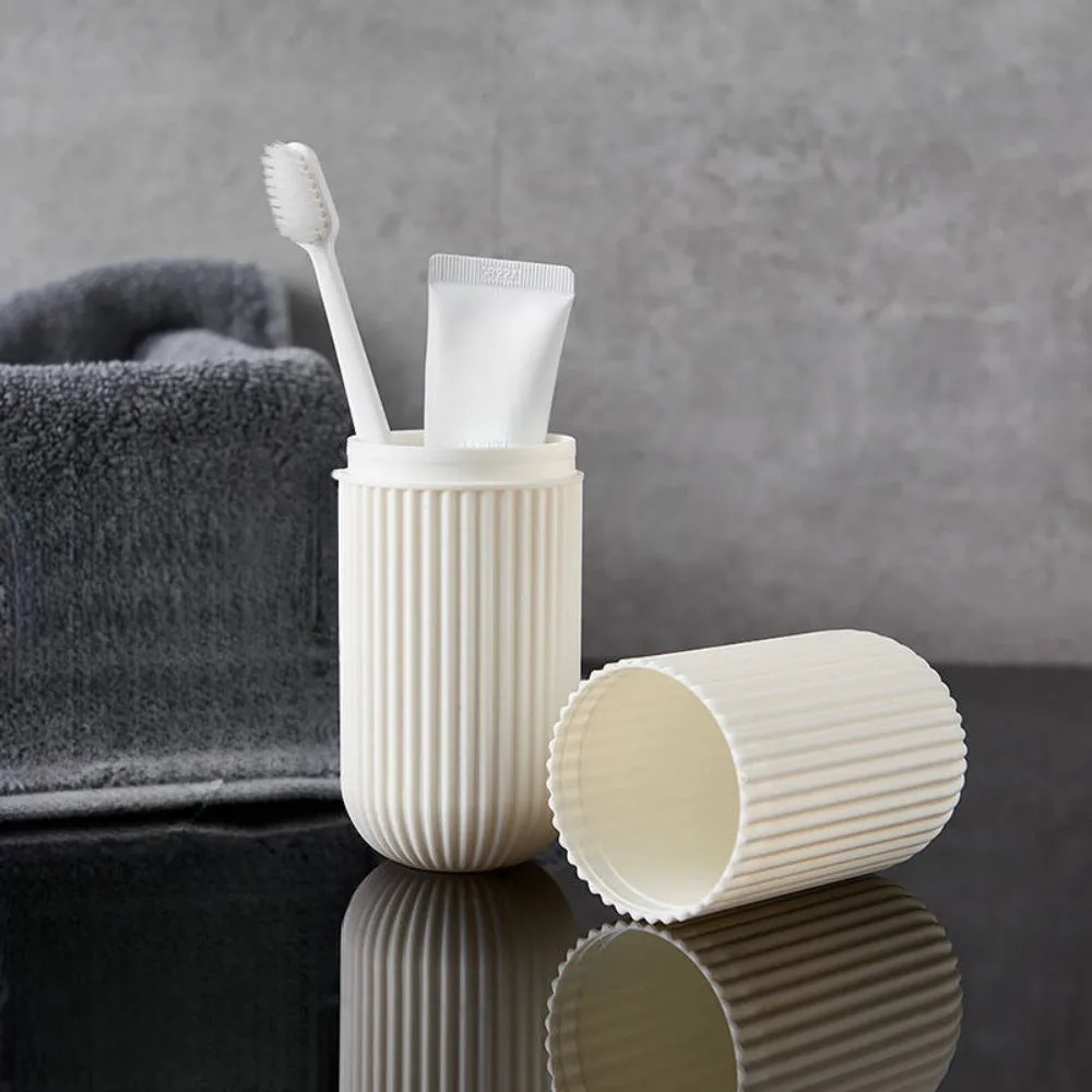 Portaspazzolino portatile con  - Toothbrush Holder Set recensione e prezzo