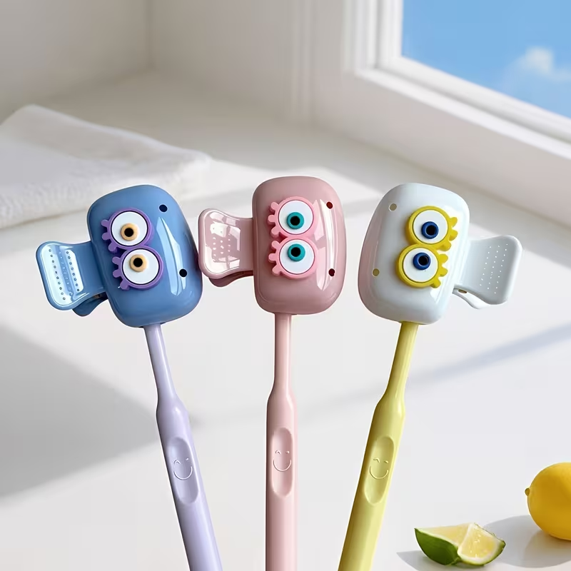 3 graziosi porta spazzolini a  - Toothbrush Holder Set recensione e prezzo